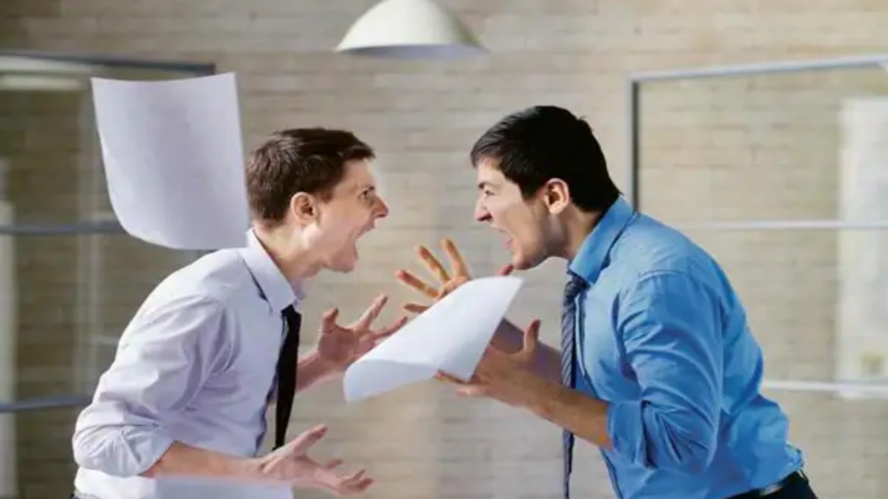 پرونده عملی تخریب و توهین- دادگران حامی