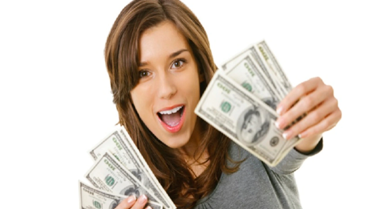 گرفتن پول تو جیبی دختر از پدر-دادگران حامی