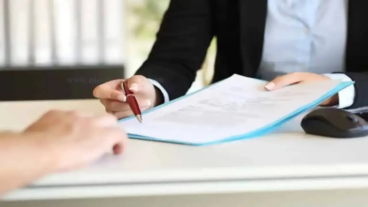 شکایت برای گرفتن مبلغ قرارداد-دادگران حامی