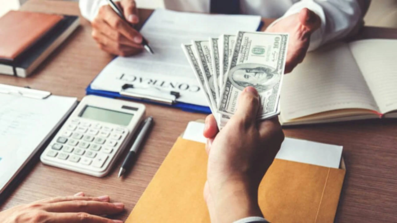 مطالبه عوض قرارداد-دادگران حامی