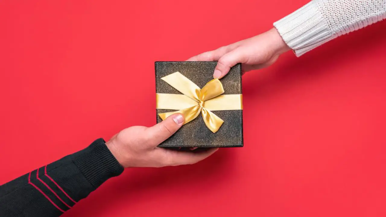 ادعای هبه در برابر شکایت استرداد مال-دادگران حامی