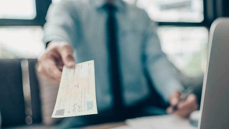 شکایت کیفری چک بلامحل چگونه است- دادگران حامی