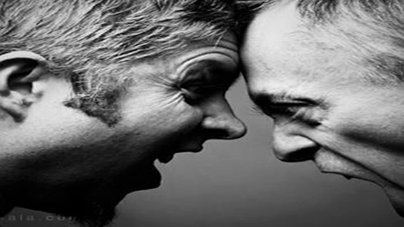 رسیدگی همزمان به تخریب و توهین