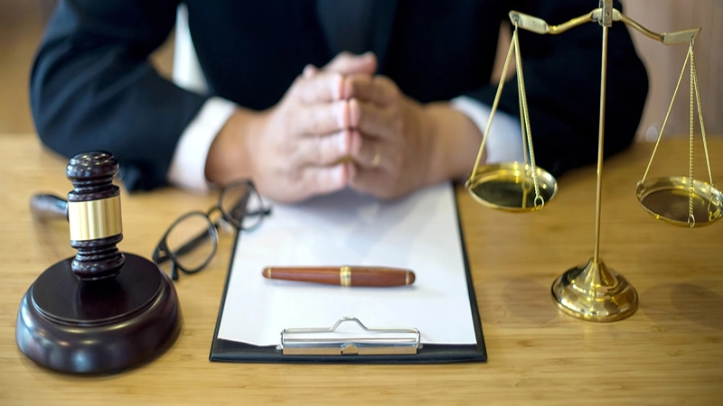 وکیل دادگستری