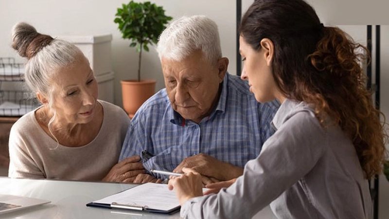 تصویر انتقال اموال توسط پدر در زمان زنده بودن به یک فرزند