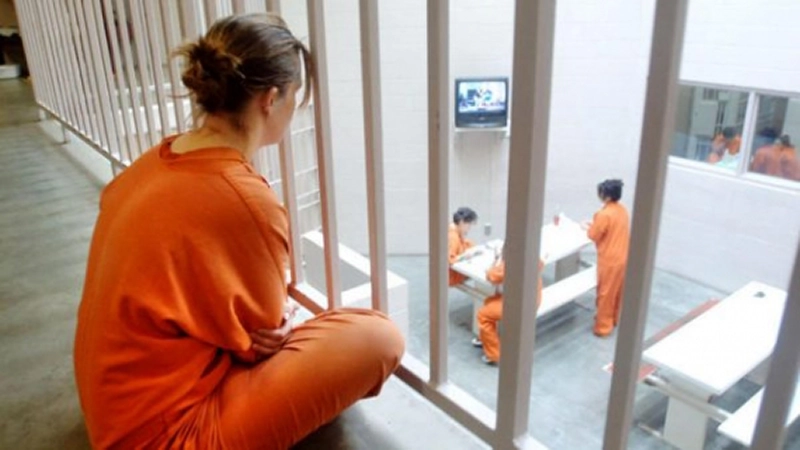 حقوق زنان در زندان