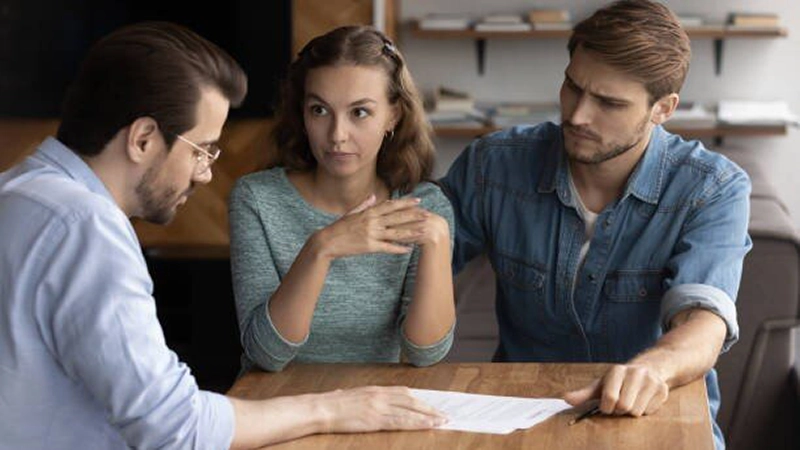 مطالبه طلب پدر از عمو-دادگران حامی