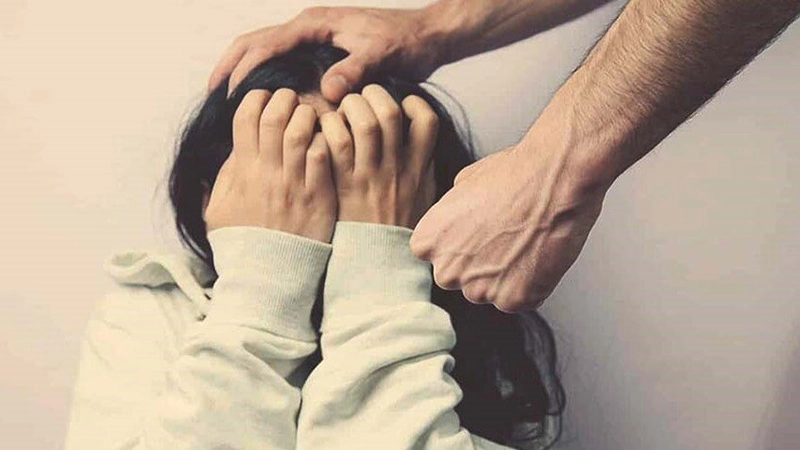 الزام به تمکین زوجه با کتک زدن- دادگران حامی
