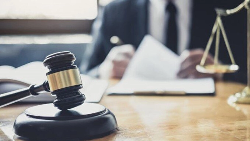 داشتن وکیل شخصی و خصوصی- دادگران حامی