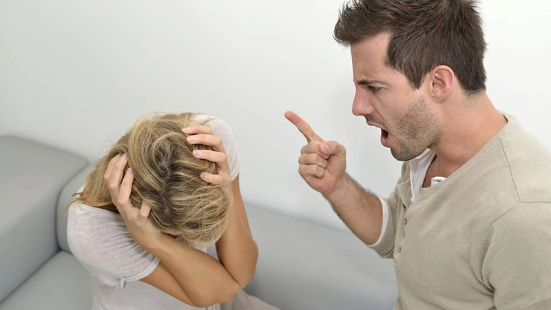 طلاق به درخواست زن- دادگرن حامی