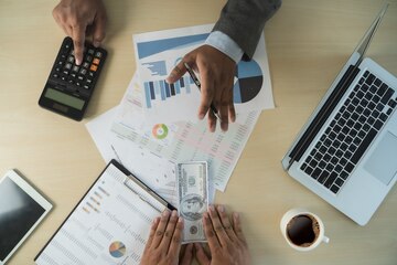 تعریف و ماهیت وجه التزام در قراردادها-دادگران حامی